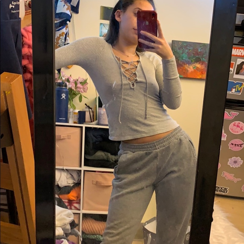urbanoutfitters grey top NEVERWORN
